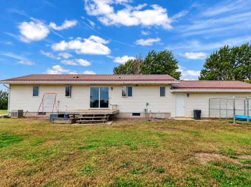 27396 County Road 45, Comfrey, MN 56019