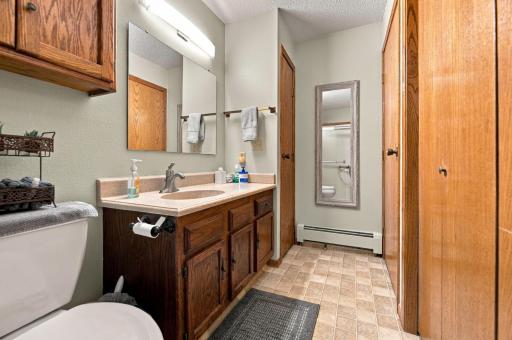 1424 14th Street E, 21, West Fargo, ND 58078