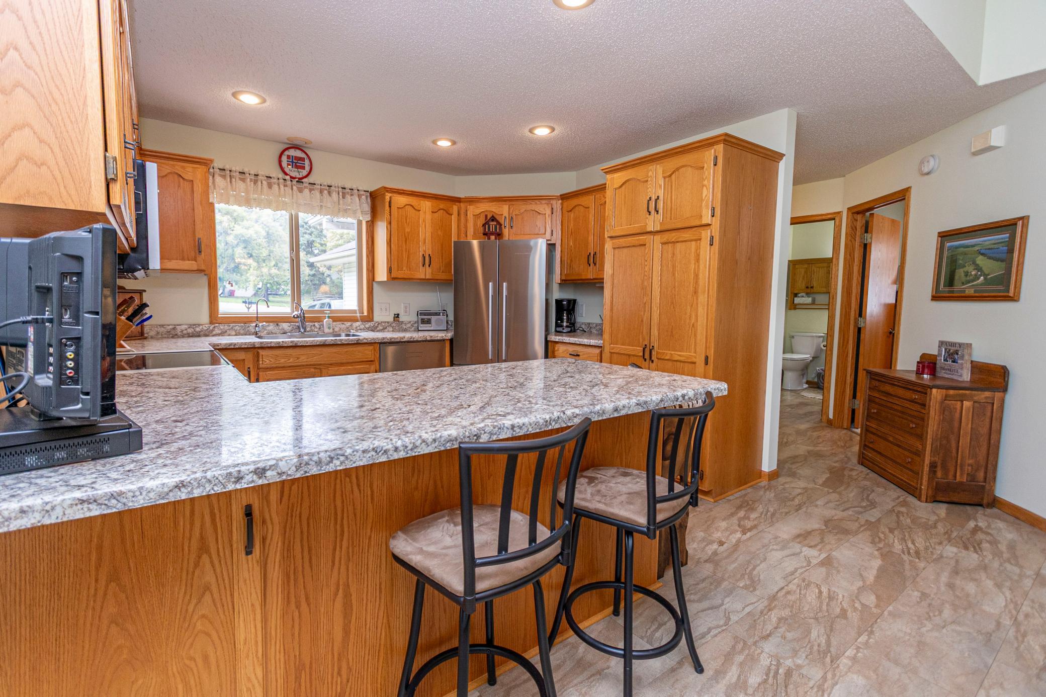 Eat-in Kitchen