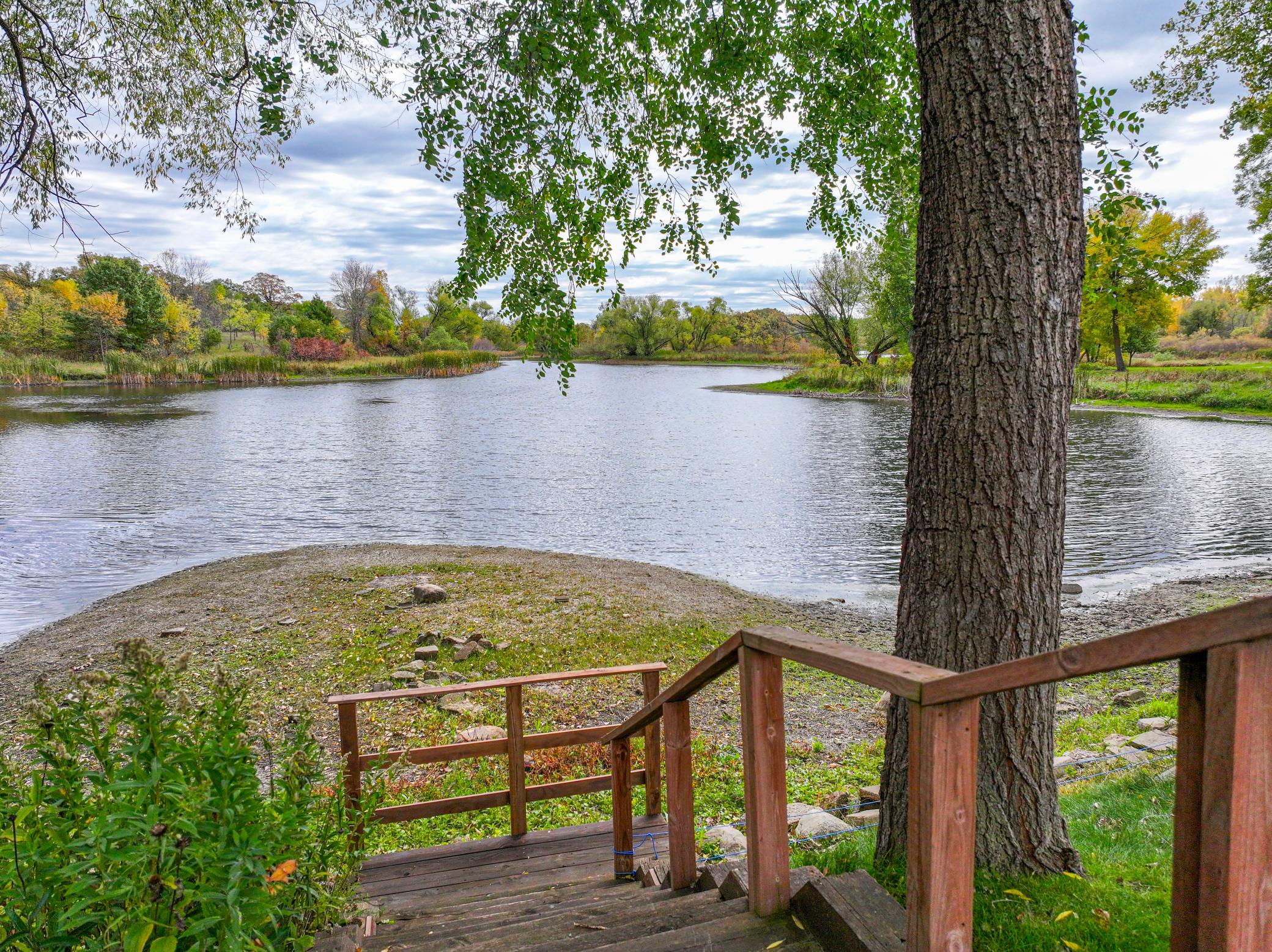 Steps to Waterfront