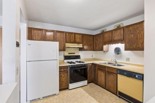 4820 Park Commons Drive, 118, Saint Louis Park, MN 55416