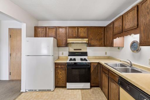 4820 Park Commons Drive, 118, Saint Louis Park, MN 55416