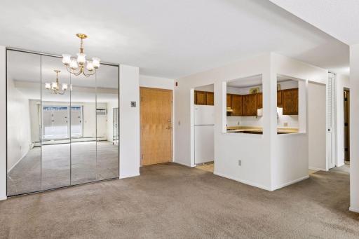 4820 Park Commons Drive, 118, Saint Louis Park, MN 55416
