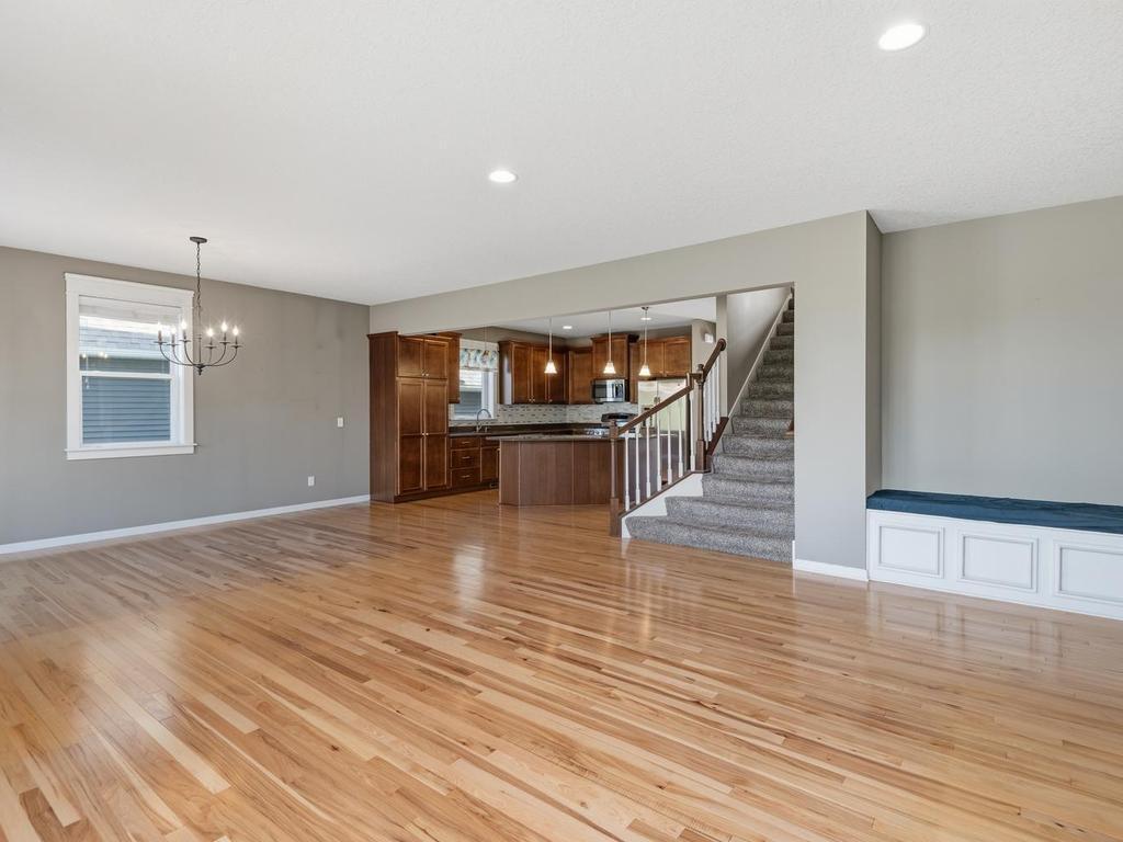 Eat-in kitchen with informal dining area!