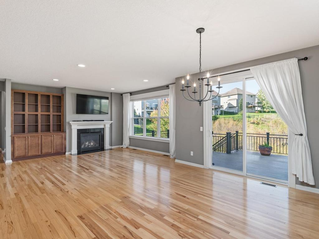 MF living/dining area