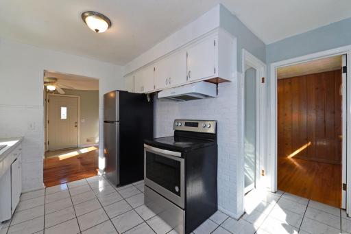 6806 Scott Avenue N, Brooklyn Center, MN 55429