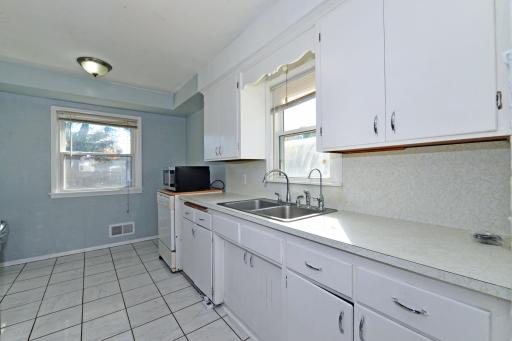 6806 Scott Avenue N, Brooklyn Center, MN 55429