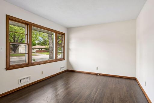 6909 36th Avenue N, Crystal, MN 55427