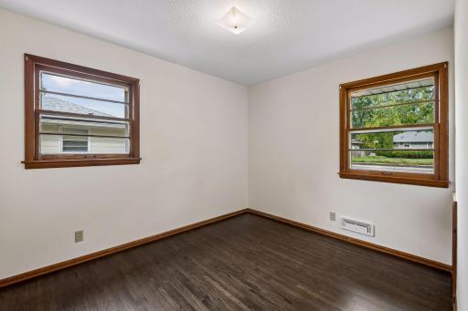 6909 36th Avenue N, Crystal, MN 55427