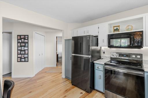 576 Donegal Circle, Shoreview, MN 55126