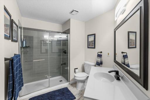 576 Donegal Circle, Shoreview, MN 55126