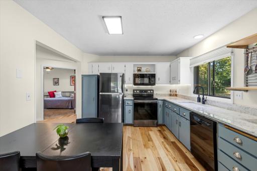 576 Donegal Circle, Shoreview, MN 55126