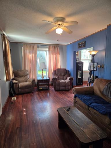 405 1st Avenue E, Abercrombie, ND 58001