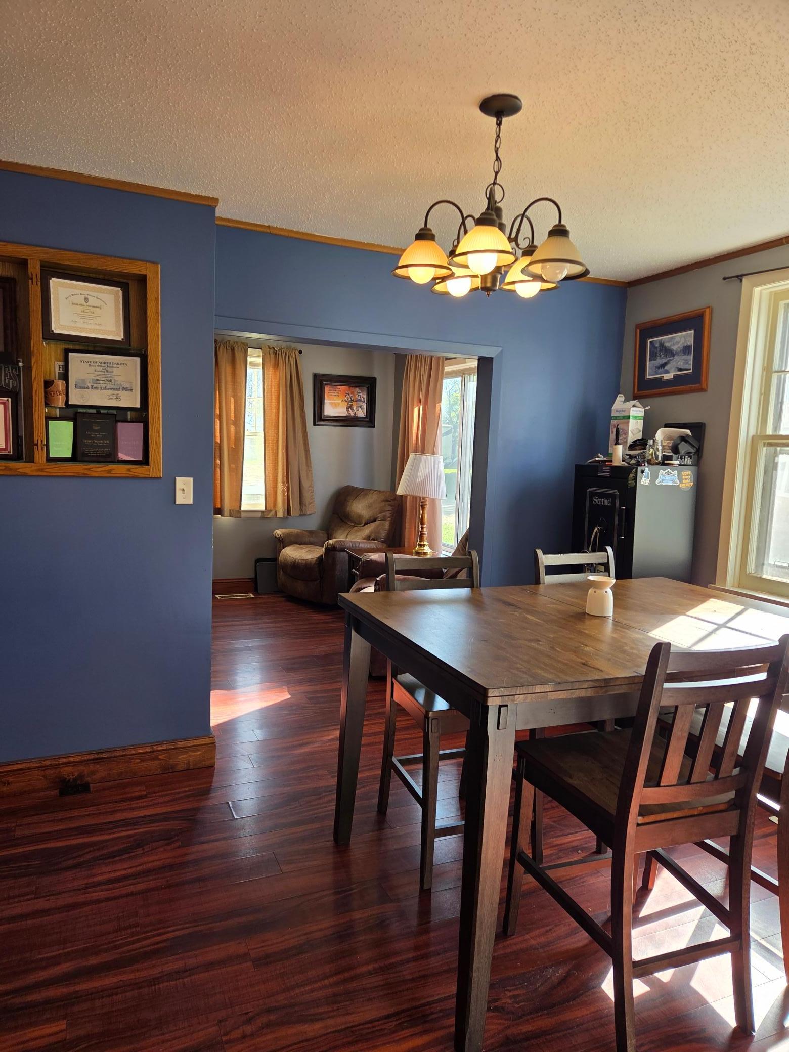 dinning room 2.jpg