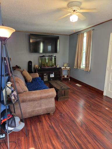 405 1st Avenue E, Abercrombie, ND 58001
