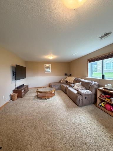705 25th Avenue NW, Austin, MN 55912
