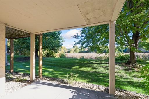 Additional outdoor space to enjoy nature!