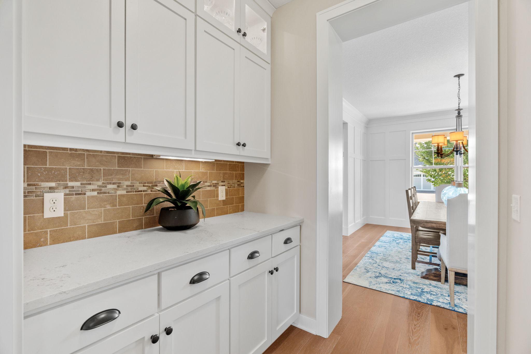 62-web-or-mls-16513 Duluth Trl-52.jpg