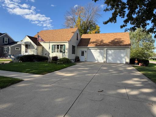 908 8th Avenue SW, Faribault, MN 55021