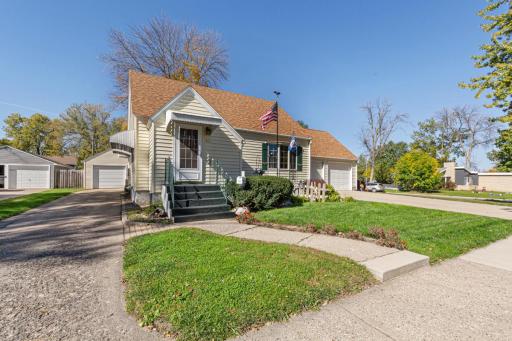 908 8th Avenue SW, Faribault, MN 55021