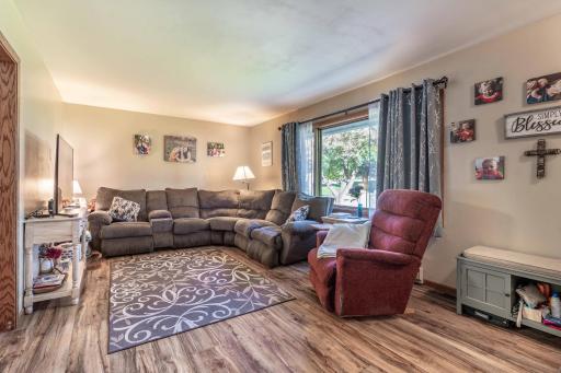 412 E Everett Avenue, Fergus Falls, MN 56537
