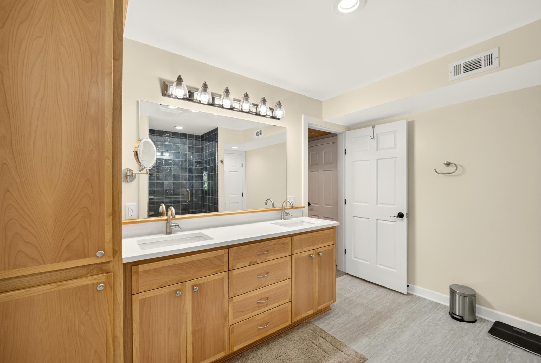 primary bathroom 2.jpg