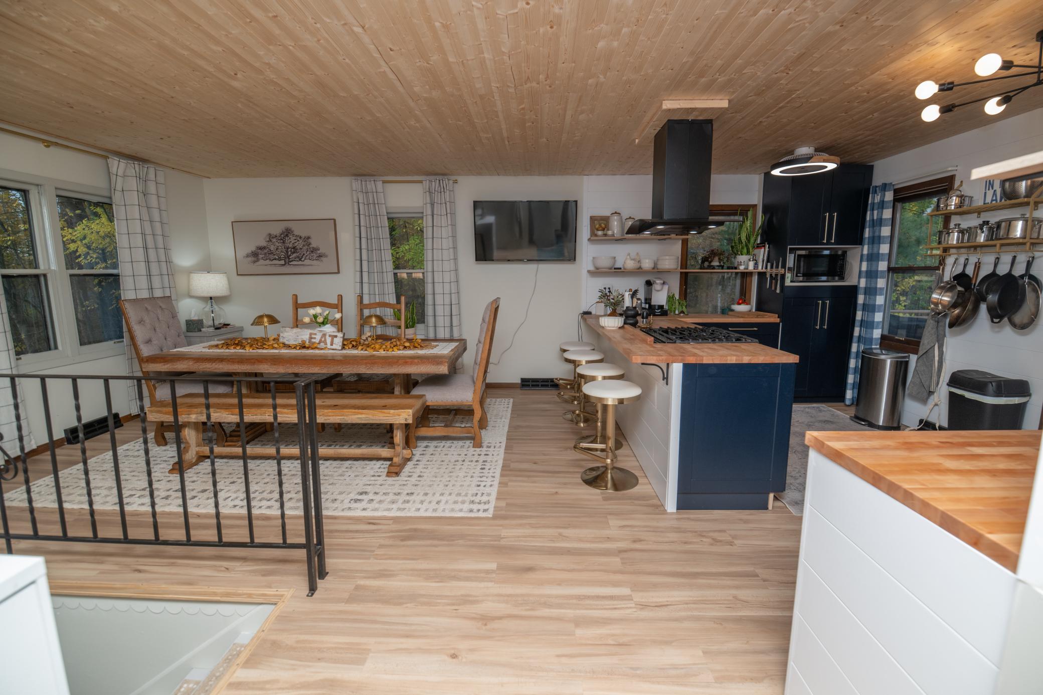 Dining/living area