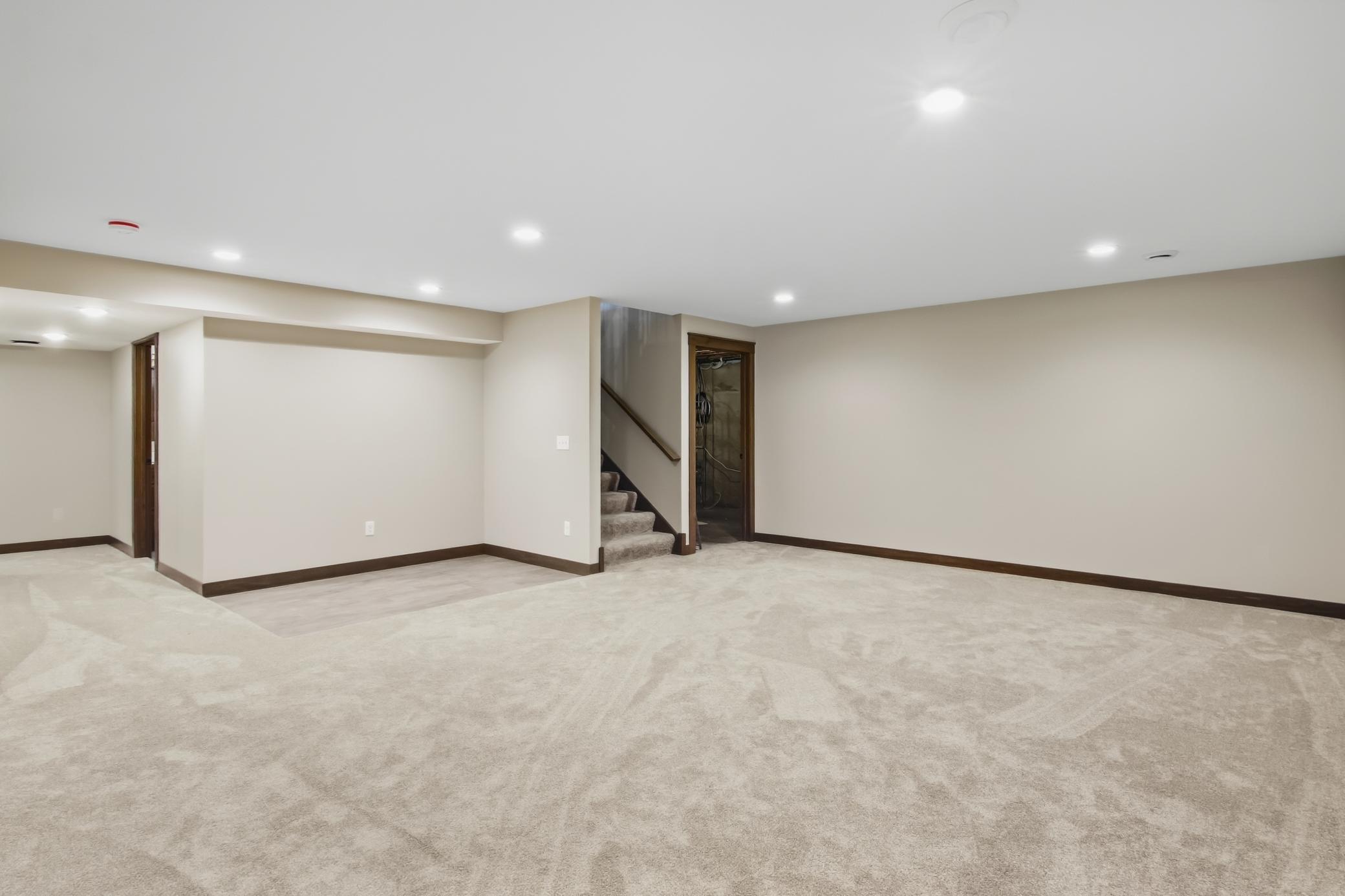 13-LowerLivingRoom-3-jpg.jpg