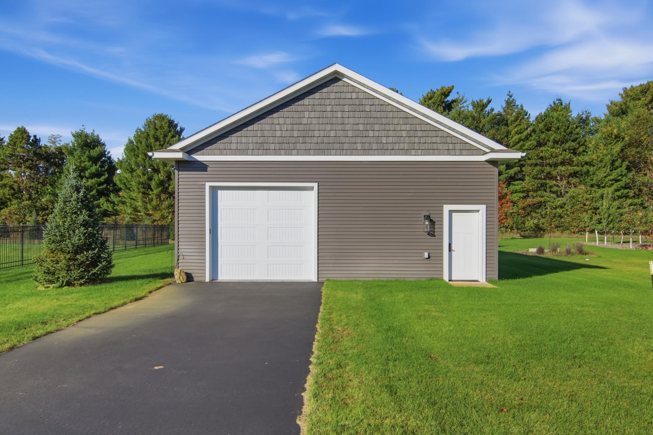 18-Outbuilding-1-jpg.jpg