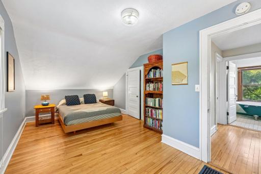 2820 42nd Avenue S, Minneapolis, MN 55406
