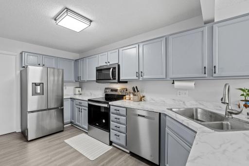 895 Ferdinand Drive, Shakopee, MN 55379