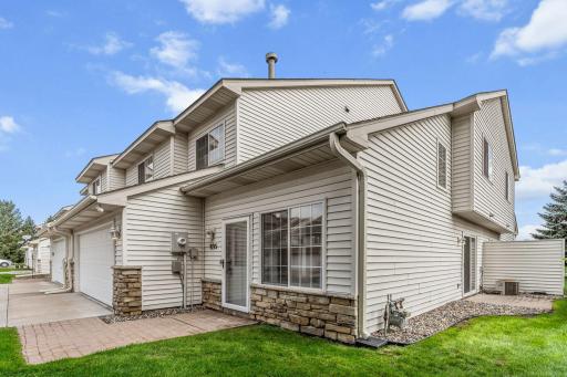 895 Ferdinand Drive, Shakopee, MN 55379