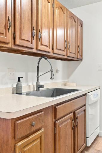 8045 Xerxes Avenue S, 109, Bloomington, MN 55431