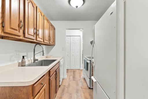 8045 Xerxes Avenue S, 109, Bloomington, MN 55431