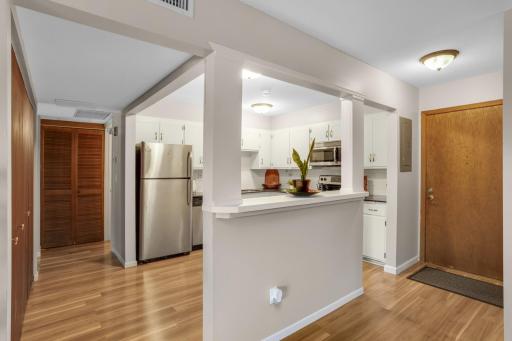 705 E Burnsville Parkway, 114, Burnsville, MN 55337