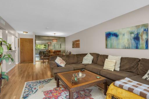 705 E Burnsville Parkway, 114, Burnsville, MN 55337