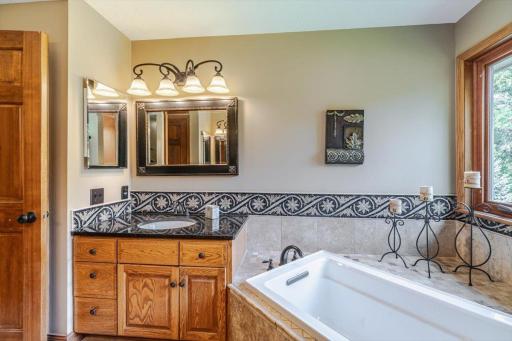 12061 Gantry Court, Apple Valley, MN 55124