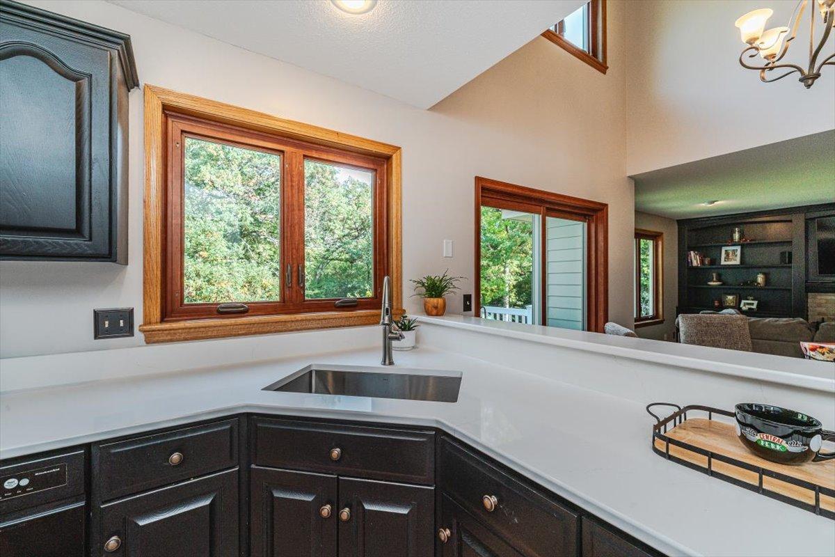 20-Kitchen.jpg