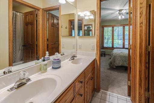 12061 Gantry Court, Apple Valley, MN 55124