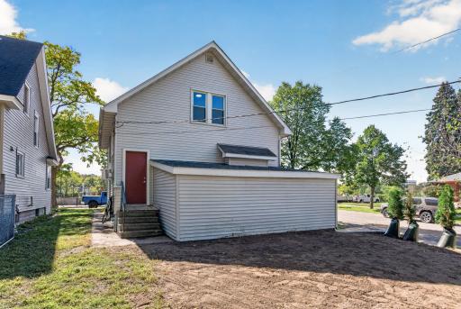 979 Saint Anthony Avenue, Saint Paul, MN 55104