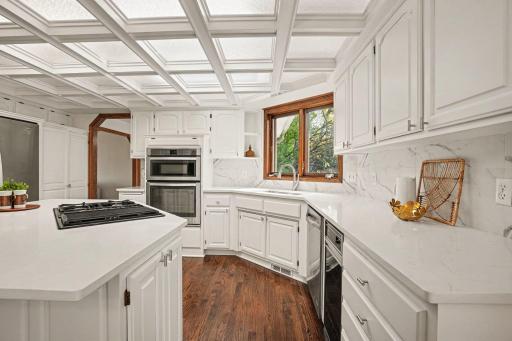1528 Briarknoll Drive, New Brighton, MN 55112
