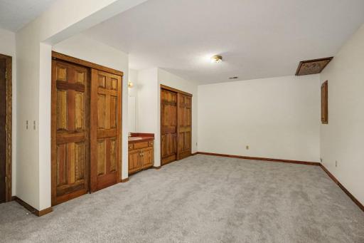 1528 Briarknoll Drive, New Brighton, MN 55112