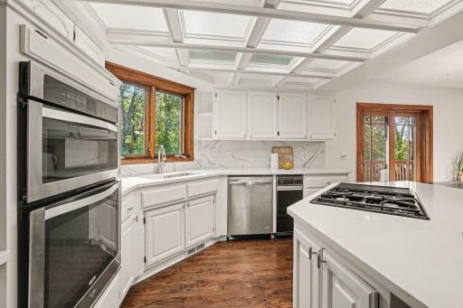 1528 Briarknoll Drive, New Brighton, MN 55112