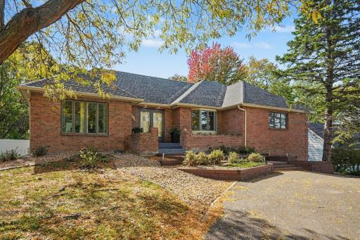 1528 Briarknoll Drive, New Brighton, MN 55112