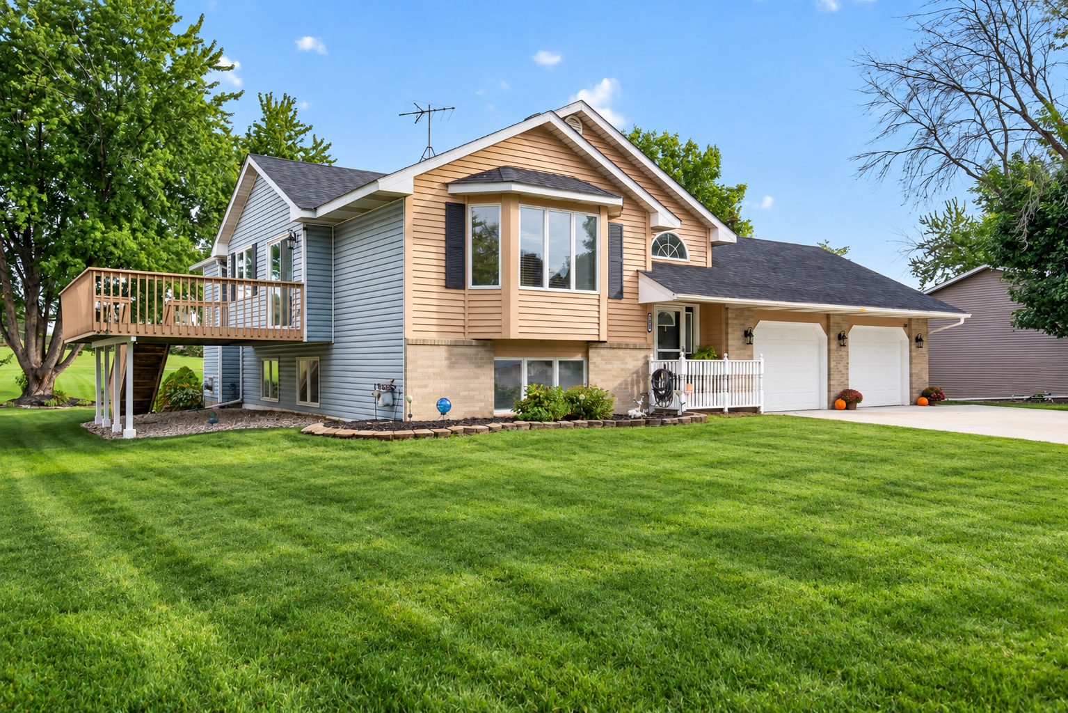 Property photo for 1608 Tierney Drive, Hastings, MN 55033