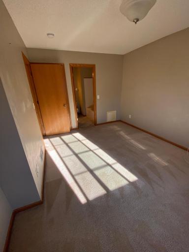 609 Dogwood Street NE, Lonsdale, MN 55046