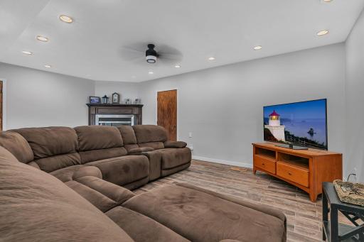 4201 104th Avenue NE, Spicer, MN 56288