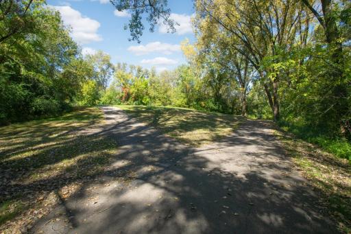 6624 Edgemont Boulevard N, Brooklyn Park, MN 55428