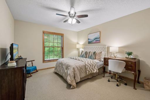 9001 Springwood Drive, Woodbury, MN 55125