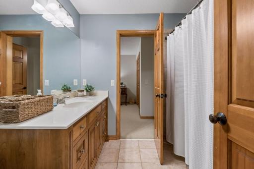 9001 Springwood Drive, Woodbury, MN 55125